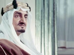 Kisah Raja Faisal dari Arab Saudi Dibunuh Saat Ingin Peluk Keponakan Kisah Raja Faisal dari Arab Saudi Dibunuh Saat Ingin Peluk Keponakan