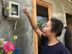 Dapat Listrik Gratis dari Pemprov Jateng, Warga: Anak Bisa Belajar Nyaman