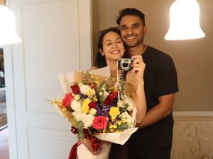 7 Potret Pevita Pearce Rayakan Ultah ke-33, Pamer Kemesraan Dengan Suami 7 Potret Pevita Pearce Rayakan Ultah ke-33, Pamer Kemesraan Dengan Suami
