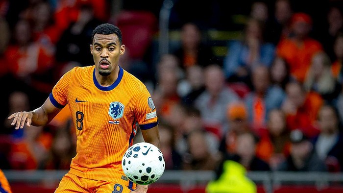 Netherlands midfielder Ryan Gravenberch plays during the match between the Netherlands and Finland at the Johan Cruijff ArenA for the European Qualifiers Group G season 2025-2026 in Amsterdam, Netherlands, on October 12, 2025. (Photo by Marcel van Dorst/EYE4images/NurPhoto via Getty Images)