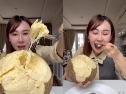 Cobain Sukun Matang, Food Influencer Ini Sebut Rasanya Mirip Es Krim!