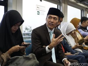 Dorong ASN Pakai Angkutan Umum, Ratu Dewa Naik LRT ke BKB untuk Lantik PPPK