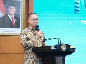 Waka MPR Ajak Sinergi Pegiat-Pembuat Kebijakan Iklim dalam ICCF 2025 Waka MPR Ajak Sinergi Pegiat-Pembuat Kebijakan Iklim dalam ICCF 2025