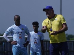 Mendidihnya Amarah Bojan Hodak pada Pemain Pengganti