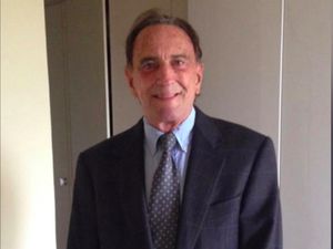 Kisah Dokter Anti Aging Jadi Ayah Tertua di Usia 93, Istri Lebih Muda 56 Tahun