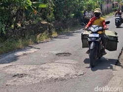 300 Kilometer Jalan Milik Kabupaten Trenggalek Rusak, Utang Jadi Solusi