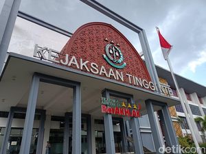 Jaksa Agung Mutasi Wakajati-Tiga Kajari di NTB Jaksa Agung Mutasi Wakajati-Tiga Kajari di NTB
