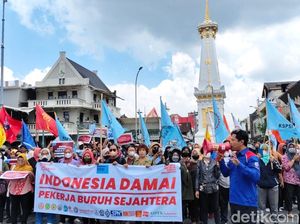 Kala Buruh DIY Tuntut Upah Minimum Rp 3,7 Juta demi Hidup Layak Kala Buruh DIY Tuntut Upah Minimum Rp 3,7 Juta demi Hidup Layak