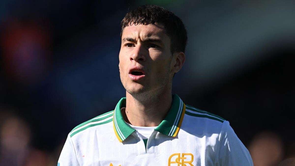 Gelandang AS Roma Matias Soule belum pernah tampil untuk timnas senior Argentina (Foto: REUTERS/Jennifer Lorenzini)