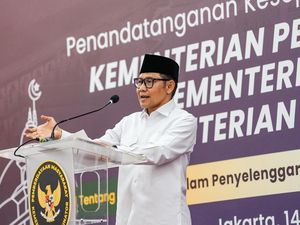 Menko PM Sebut Pesantren Beri Akses Pendidikan untuk Masyarakat Miskin Menko PM Sebut Pesantren Beri Akses Pendidikan untuk Masyarakat Miskin