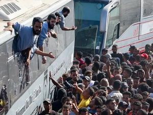 Ribuan Tahanan Dibebaskan, Warga Palestina Bersorak-sorai