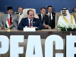 Prabowo Saksikan Trump-El Sisi Teken Kesepakatan Perdamaian Gaza di KTT Mesir