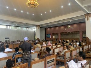 Guru di Lombok Barat Keluhkan Banyak Siswa Ogah Makan Menu MBG