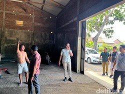 Cek Isu Penimbunan Solar, Polisi Gerebek Gudang di Probolinggo