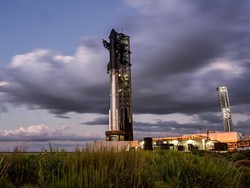 Video Detik-detik SpaceX Uji Terbang Roket Starship ke-11