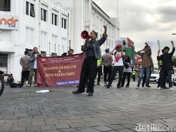 Massa Aksi di Nol Km Jogja Desak Pembebasan Aktivis