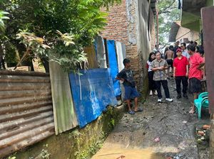 Anggota DPR Sofyan Tan Bantu Korban Banjir Sungai Babura di Masa Reses Anggota DPR Sofyan Tan Bantu Korban Banjir Sungai Babura di Masa Reses