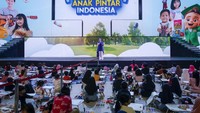 Lomba mewarnai-menyanyi, anak-anak unjuk bakat luar biasa!