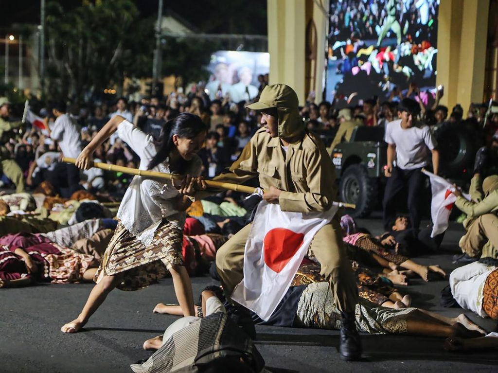 Drama Kolosal Hidupkan Kembali Kisah Pertempuran 1945 Drama Kolosal Hidupkan Kembali Kisah Pertempuran 1945