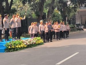 Kapolda Metro Serahkan Mobil Pamapta, Ajak Polres-Polsek Jaga Rasa Aman Warga Kapolda Metro Serahkan Mobil Pamapta, Ajak Polres-Polsek Jaga Rasa Aman Warga