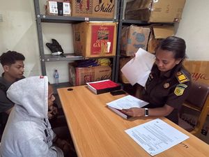 3 Anggota KKB Pembunuhan Nakes-Guru di Yahukimo Diserahkan ke Jaksa 3 Anggota KKB Pembunuhan Nakes-Guru di Yahukimo Diserahkan ke Jaksa