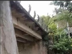 Jembatan Penghubung Kecamatan di Enrekang Retak Parah, Warga Khawatir Ambruk