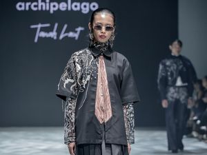 Foto: Koleksi Baju Mel Ahyar Archipelago Tanah Laut, Angkat Wastra Kalsel Foto: Koleksi Baju Mel Ahyar Archipelago Tanah Laut, Angkat Wastra Kalsel