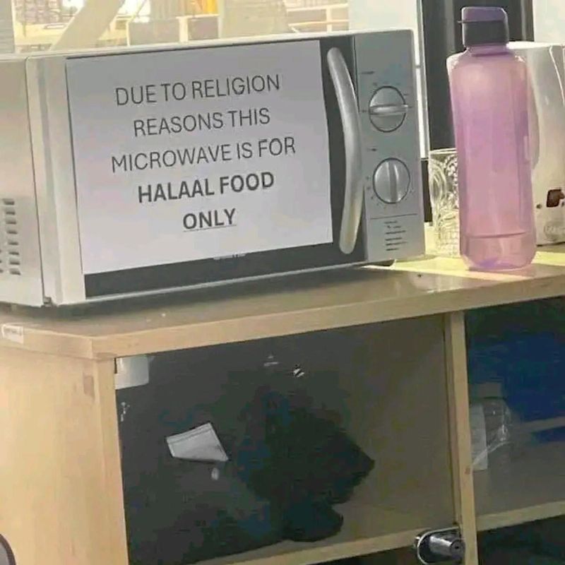 Viral Microwave Khusus Makanan Halal di Kantor, Netizen Beri Reaksi Beragam