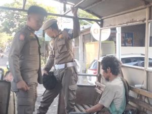 Pria di Parepare Diduga Kanibal Resahkan Warga Diamankan, Ternyata ODGJ Pria di Parepare Diduga Kanibal Resahkan Warga Diamankan, Ternyata ODGJ