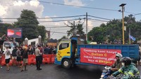 Geruduk Kantor BBWSO, Ratusan Penambang Kali Progo Blokir Jalan Jogja-Solo