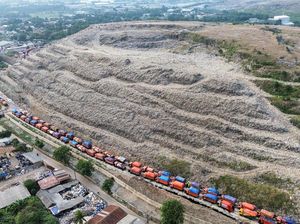 Menteri LH Sebut Mikroplastik dalam Hujan gegara Timbunan Sampah di TPA