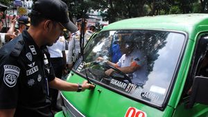 Razia Angkot di Bogor, Belasan Kendaraan Tak Layak Jalan Diangkut Petugas