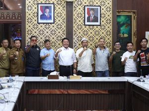 Prihatin SFC di Dasar Klasemen, Suporter Sampaikan Aspirasi ke Gubernur Sumsel Prihatin SFC di Dasar Klasemen, Suporter Sampaikan Aspirasi ke Gubernur Sumsel