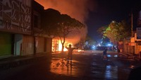 Toko Pakaian di Majenang Cilacap Ludes Terbakar
