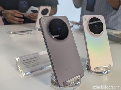 Menggenggam Vivo X300 yang Mungil Tapi Makin Bertenaga
