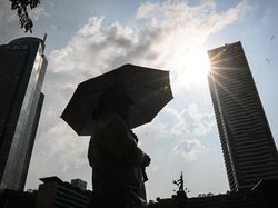 BMKG Sebut Suhu Panas di Surabaya Akan Mulai Berkurang Pekan Ini