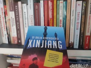 Xinjiang dan Muslim Uighur di Antara Fakta dan Propaganda Xinjiang dan Muslim Uighur di Antara Fakta dan Propaganda