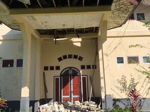 Dampak Gempa Bumi M 6,6 di Sarmi Papua: 50 Rumah-2 Gereja Rusak Dampak Gempa Bumi M 6,6 di Sarmi Papua: 50 Rumah-2 Gereja Rusak