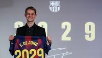 Dikabarkan Berperilaku Buruk di Barca, De Jong: Saya Akan Lawan!