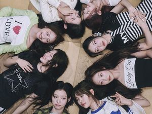 Hearts2Hearts Collab Bareng Koreografer Golden K-Pop Demon Hunters Hearts2Hearts Collab Bareng Koreografer Golden K-Pop Demon Hunters