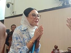 Nikita Mirzani Tegas Bantah Pakai HP dan Minta Mail Peras Reza Gladys