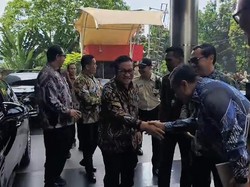 Sambangi KPK, Pramono Konsultasi Rencana Bongkar Tiang Monorel Mangkrak