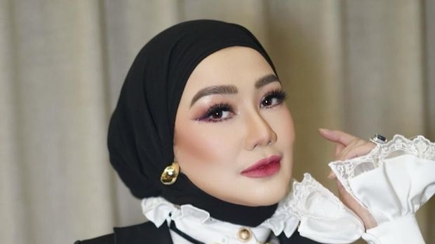 Reza Artamevia Kumpul Bareng Anak-Anaknya, Ngemil Kue hingga Pizza