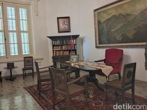 Wisata Sejarah ke Rumah lawas Cikini 82, Simak Rute dan Harga Sewanya di Sini