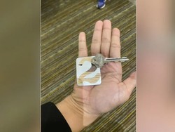 Turis Nyasar 2 Hari, Semua Barang Hilang Cuma Tersisa Kunci Hotel