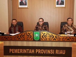 Bima Arya Puji Efisiensi Anggaran dan Pengendalian Inflasi Pemda Riau Bima Arya Puji Efisiensi Anggaran dan Pengendalian Inflasi Pemda Riau