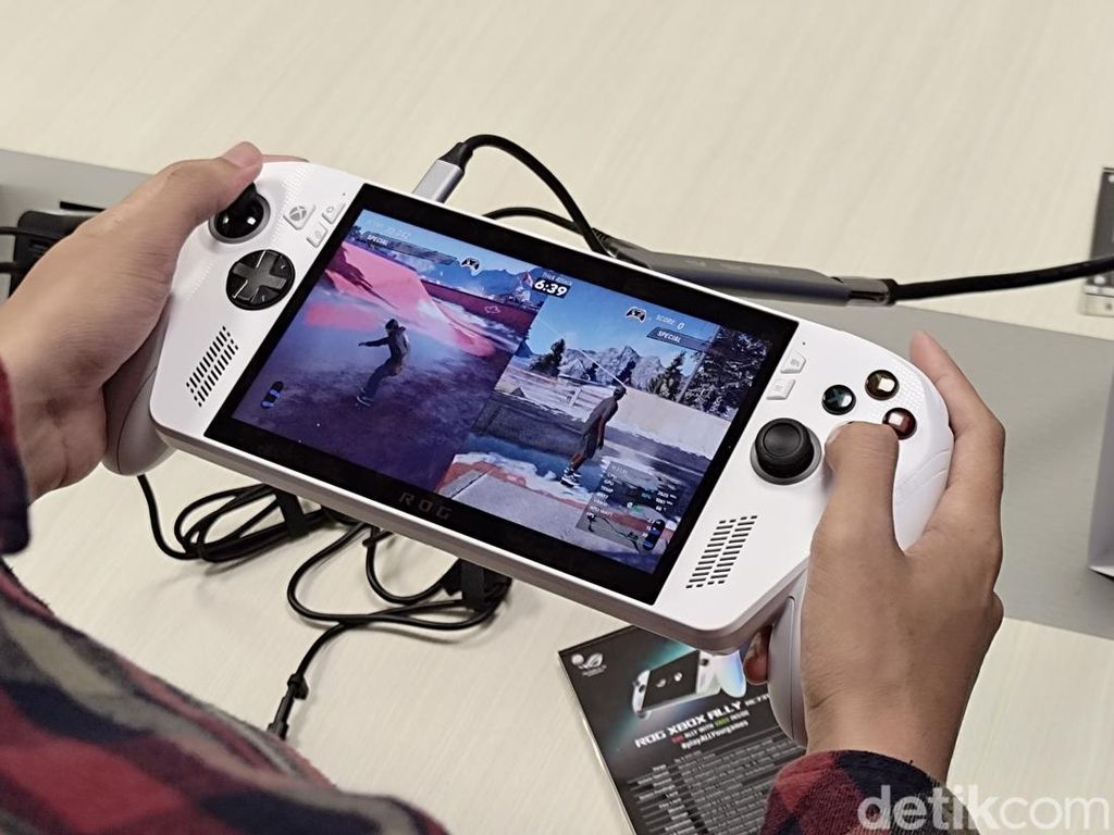 Wujud Asus ROG Xbox Ally dan Ally X, Grip Mirip Kontroler Xbox Series Wujud Asus ROG Xbox Ally dan Ally X, Grip Mirip Kontroler Xbox Series