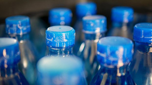 Ilustrasi botol air minum