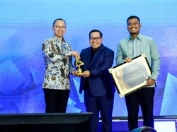 Eddy Soeparno Dorong Pertumbuhan Ekonomi Berkelanjutan di ESG Now Award
