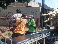 Dicari! Truk Muat Bambu Kabur Usai Laka di Klaten, Barang Korban Ikut Diangkut